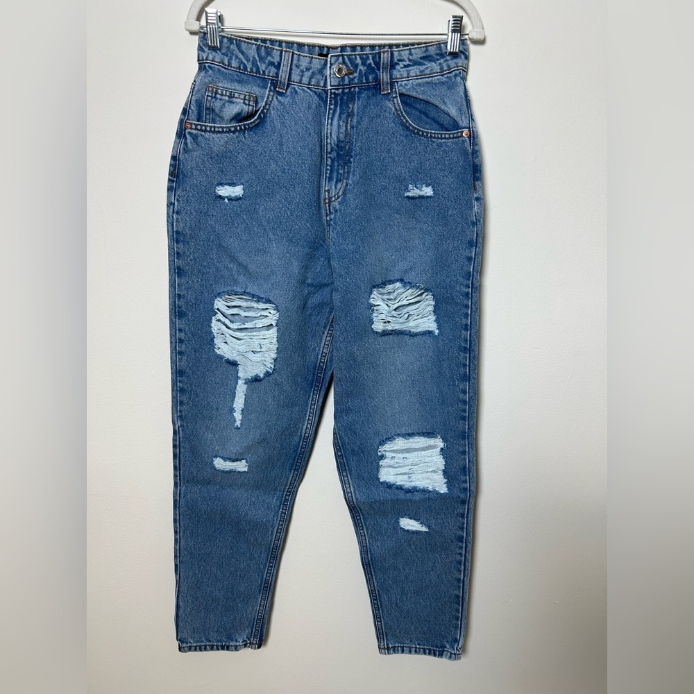 PrettyLittleThing Wash Distressed Mom Jeans
